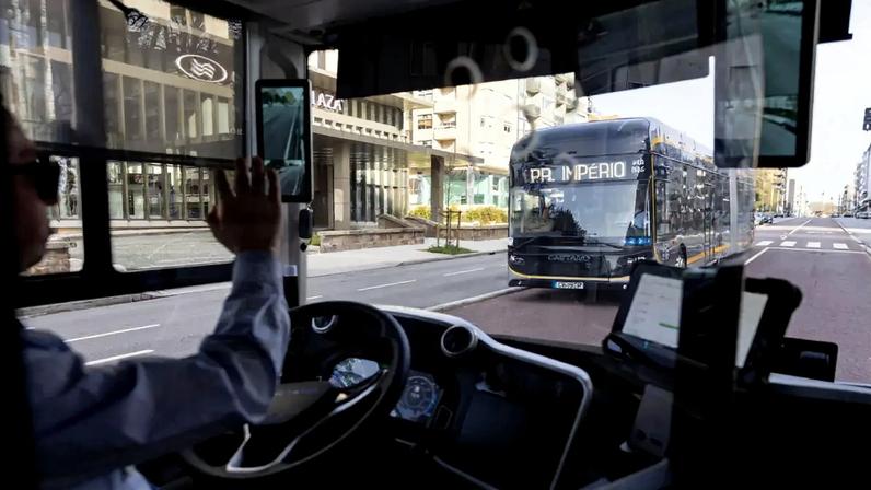 Metrobus na Avenida da Boavista