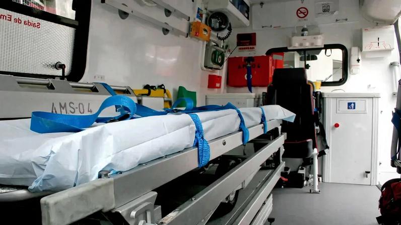 Do acidente resultaram duas vítimas com ferimentos graves