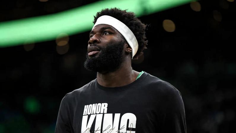 Neemias marca quatro pontos na derrota dos Celtics frente aos Timberwolves