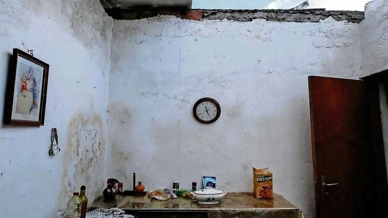 Milhares buscam apoio para reconstruir casas danificadas, poucos recebem