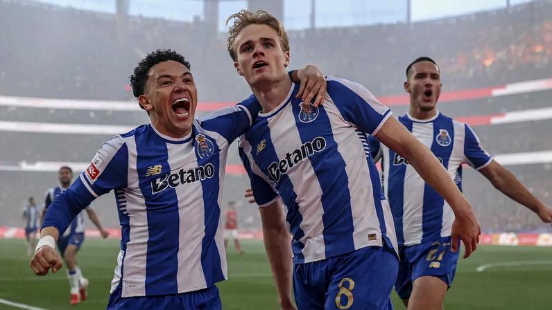 Froholdt leva seis golos e sete assistências em 43 jogos pelo F. C. Porto esta época