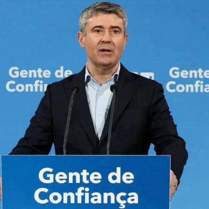 Socialistas criticam visita de Carneiro à Venezuela