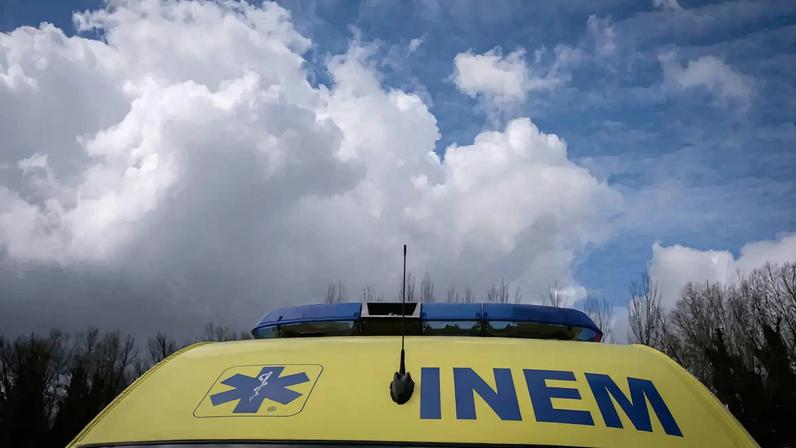 Do acidente resultou um ferido grave, que foi transportado para o hospital