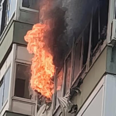 Incêndio deflagra em apartamento em Carnaxide