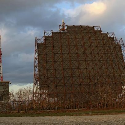 Filho revela corpo da mãe assassinada por ex-polícia francesa na Serra da Nogueira