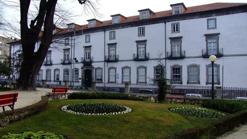 A Biblioteca Municipal do Porto fechou as portas há quase dois anos, para ser reabilitada e ampliada