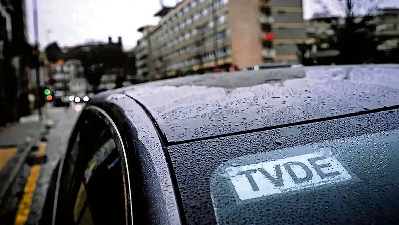 O agressor, que era motorista de TVDE havia pouco tempo e não tem antecedentes criminais, expulsou os irmãos do veículo