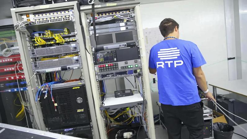 Álvaro Santos Pereira vai ser ouvido no Parlamento