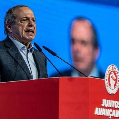 Carlos César defende firmeza Oposição contra alianças que ameaçam Constituição