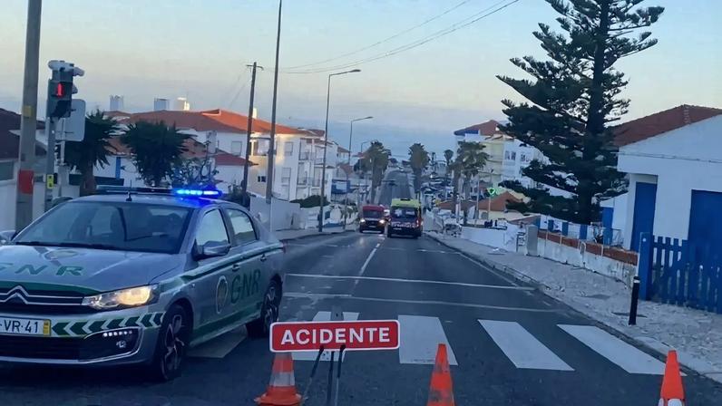 Acidente ocorreu em pleno centro da Ericeira