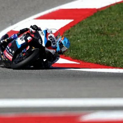 Miguel Oliveira sobe ao pódio na primeira corrida de Superbikes no Algarve