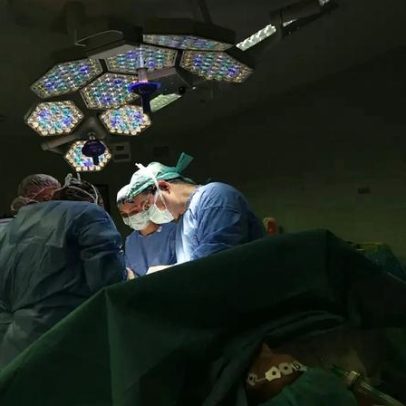 Criança com cirurgia incorreta; regulador orienta dois hospitais