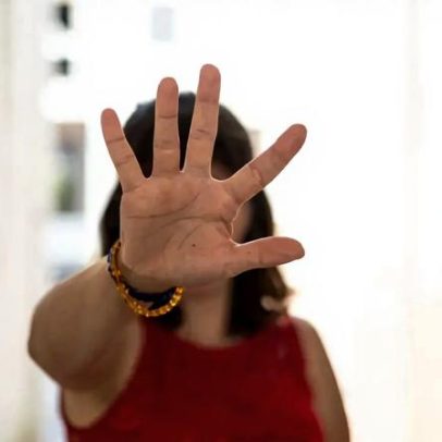 Polícias mais experientes entregam casos de violência doméstica a jovens agentes