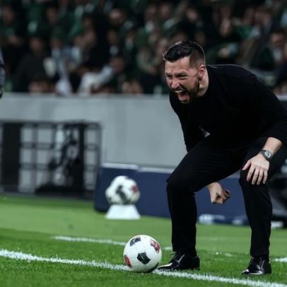 Farioli critica arbitragem e gesto antidesportivo de jogador do Sporting