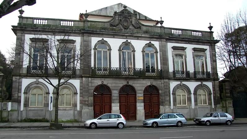 Armando Alves foi estudante e docente na Escola de Belas Artes