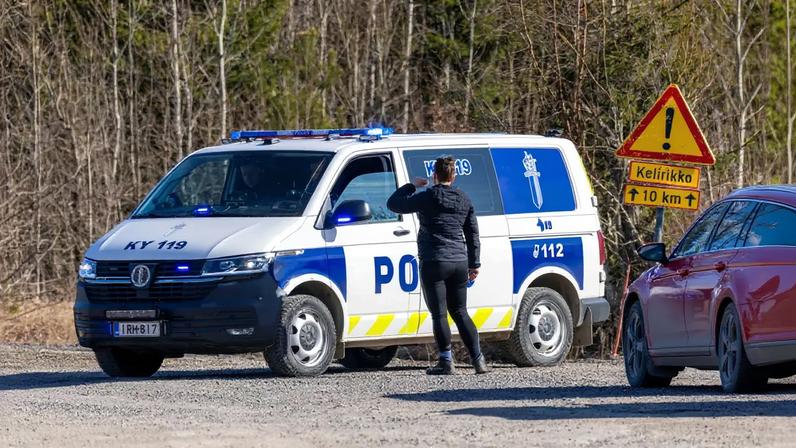 Finlândia investiga drones caídos num lago congelado