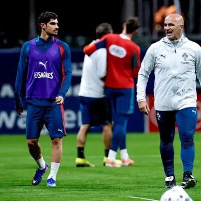 Tomás Araújo e Samu Costa integram o onze de Martínez em Atlanta