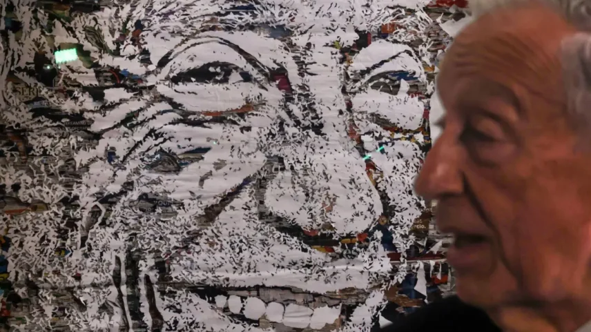 A obra foi apresentada numa curta cerimónia