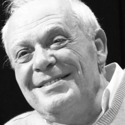 Governo aprova dia de luto nacional em homenagem a Lobo Antunes