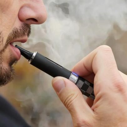 Macau pretende proibir posse e consumo de cigarros eletrónicos