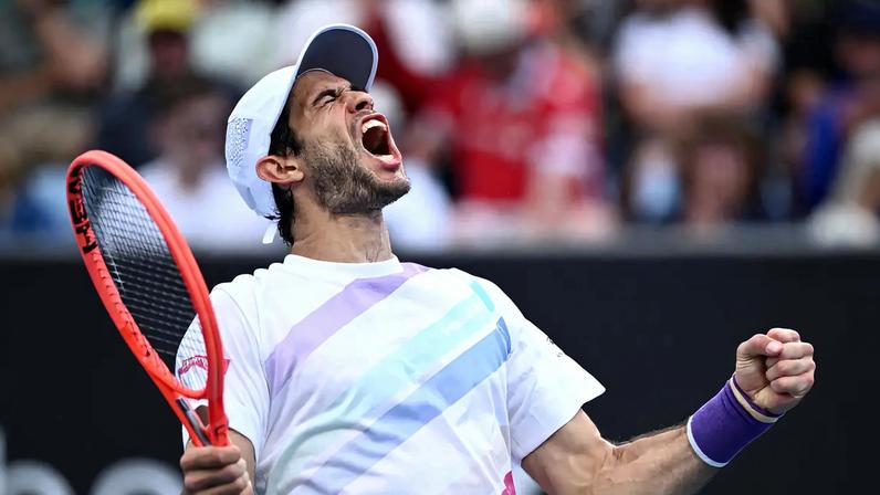 Lebron com o cesto decisivo para mais um recorde