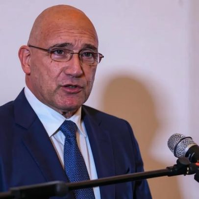 Passos Coelho recomenda Montenegro concentrar-se na sua missão