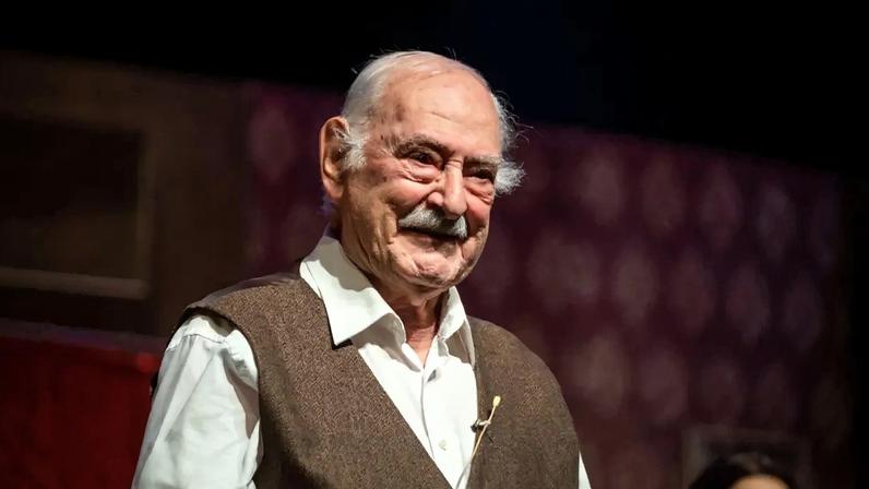 Imagem de contexto do artigo Ruy de Carvalho: 99 anos de vida, teatro e abraços em família