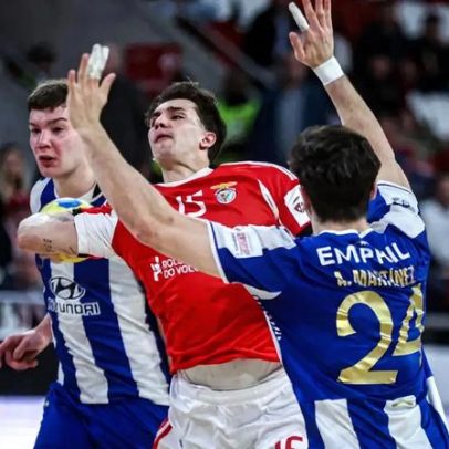 Benfica e FC Porto empatam no clássico de andebol com golo nos últimos segundos