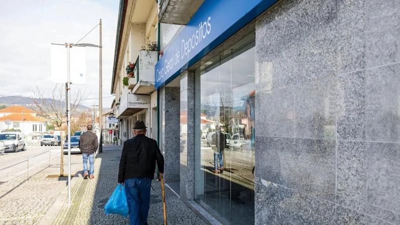 O número de balcões bancários em Portugal subiu pela primeira vez nos últimos seis anos