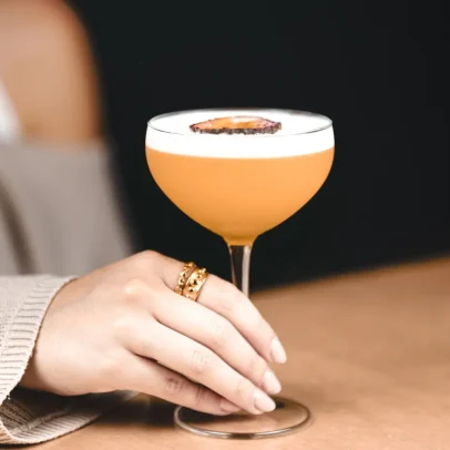 Bô Eme oferece cocktails num bar com personalidade