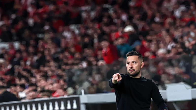 Papel de Farioli passado para o campo continha instruções estratégicas