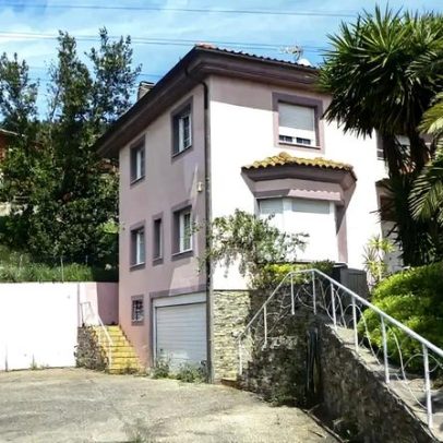 Julgamento de pais acusados de manter filhos trancados na casa dos horrores