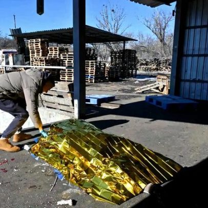 Ataque com drone russo causa duas mortes em Kharkiv