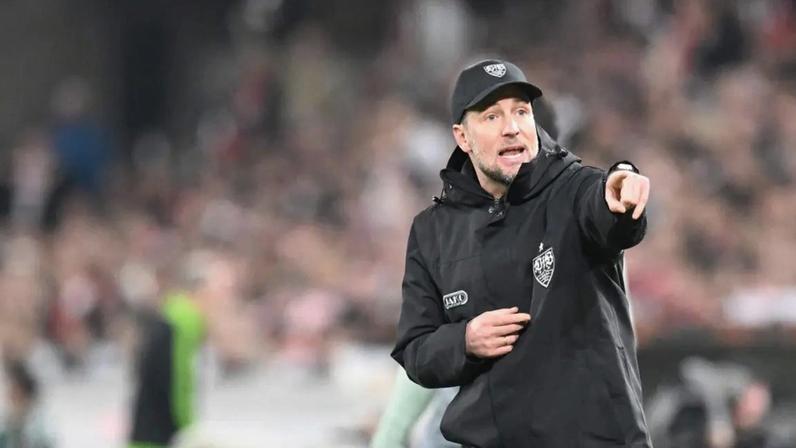 Sebastian Hoeness, treinador do Estugarda