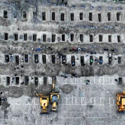 Mais dois policiais dizem ter visto faca junto ao corpo de Odair Moniz