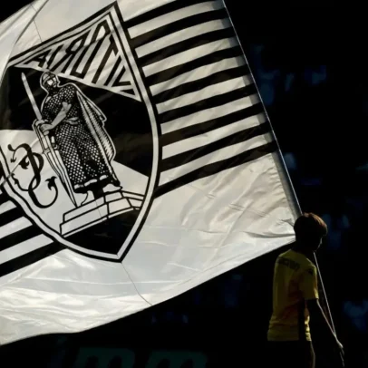 FIFA impõe sanção de transfer ban ao Vitória de Guimarães