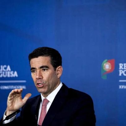 Leitão Amaro assegura que Governo não fechará porta ao diálogo na lei laboral