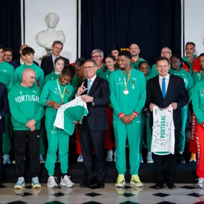 Seguro homenageia medalhados dos Mundiais de pista coberta