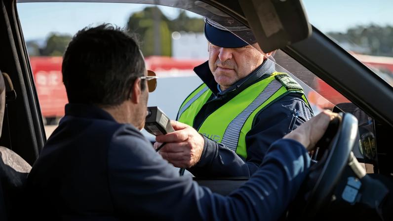 30% dos condutores apanhados por álcool tinham carta com menos de três anos