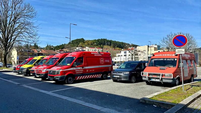 O parque de viaturas operacionais dos Bombeiros Cabeceirenses