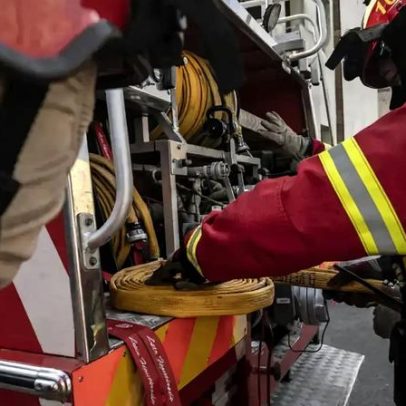 Incêndio na garagem de prédio em Setúbal desalojou 30 moradores