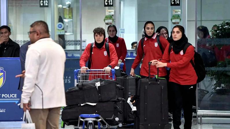 Mais três jogadoras iranianas deixam a Austrália