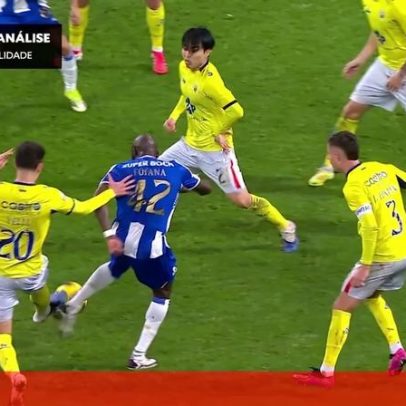 Arbitragem do FC Porto-Arouca considerada insatisfatória