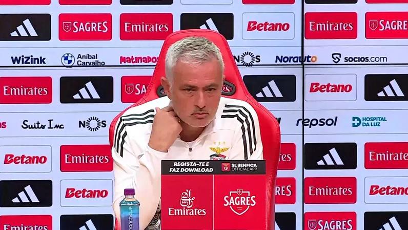 Mourinho dá 'murro na mesa': «Repudio qualquer tipo de discriminação, preconceito e ignorância»