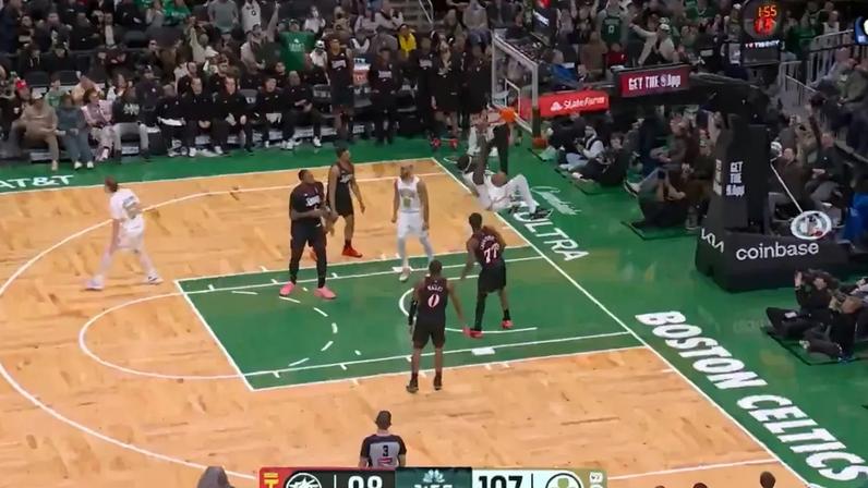 Neemias Queta assinou exibição histórica e adeptos gritaram "MVP"