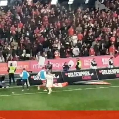 Prestianni recebe calor dos adeptos do Benfica em Barcelos ao ser substituído