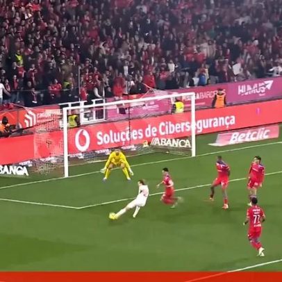 Benfica vence com golo de Schjelderup após falha de Rafa