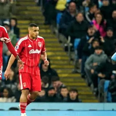 Bernardo Silva critica arbitragem: todas as situações 50-50 foram contra nós