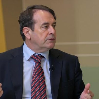 VAR decide jogada com Suárez, contrastando celebrações de outros