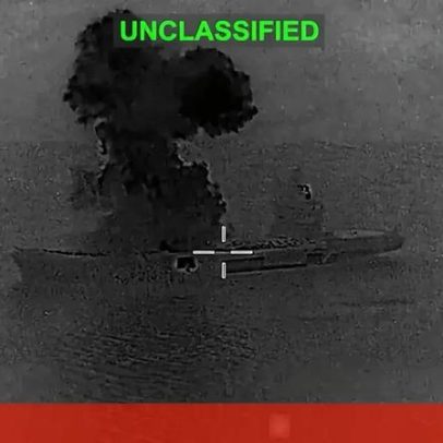EUA atacam navio iraniano usado para lançar drones